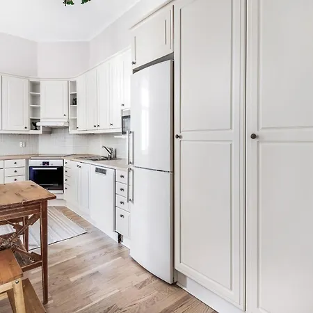 Lägenhet Charming 1-bedroom Near Center *