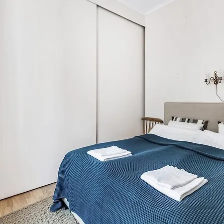 Charming 1-bedroom Near Center Lägenhet Helsingfors