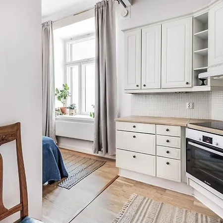 Lägenhet Charming 1-bedroom Near Center *